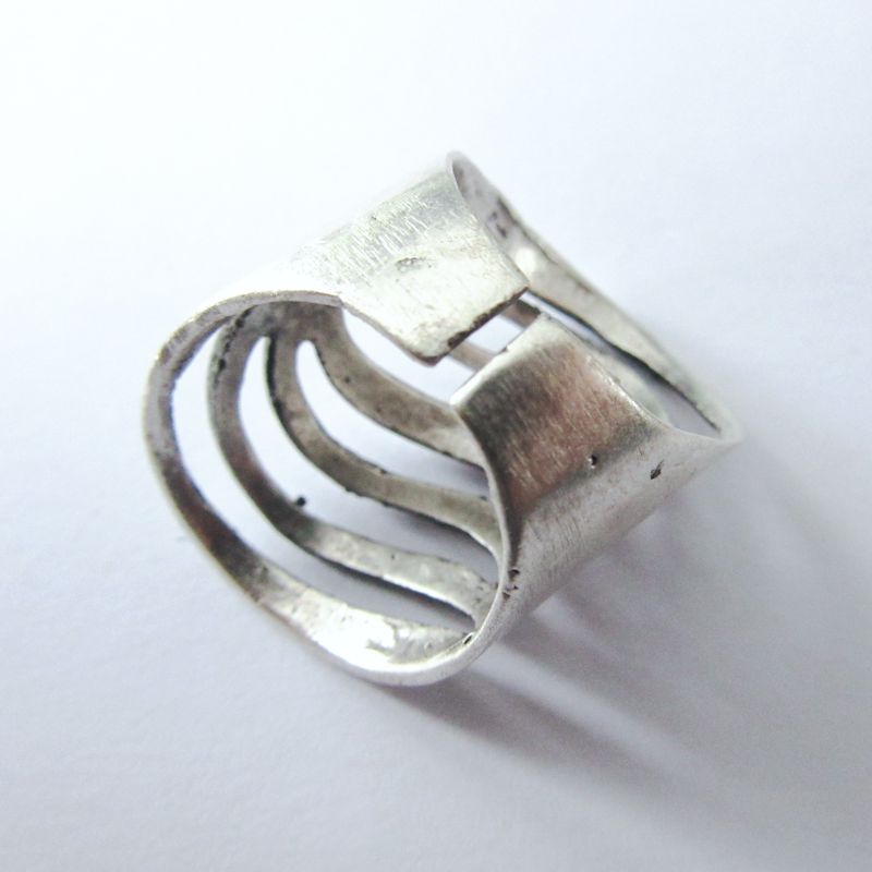 Seraglio Adjustable Wide Ring - Wavy - 3572
